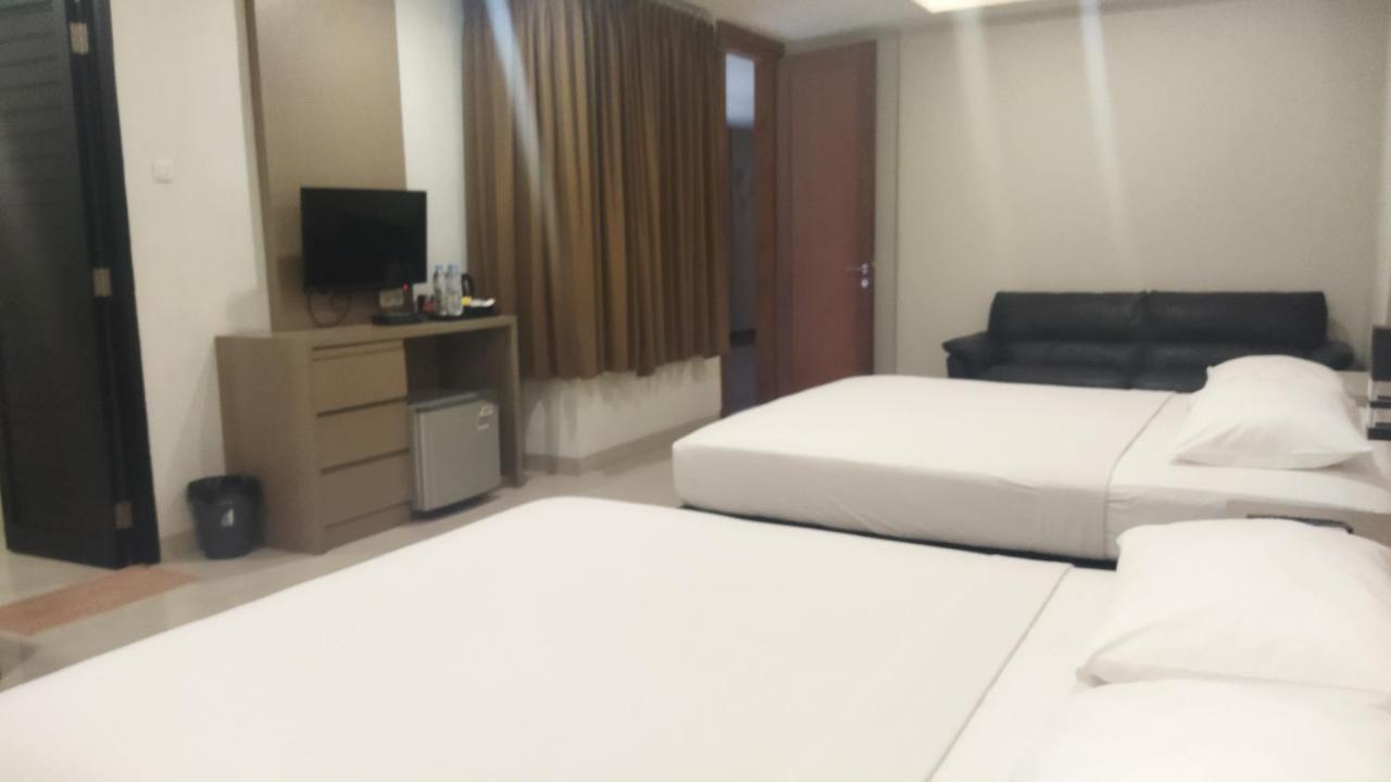 Yobel Hotel Yogyakarta Esterno foto